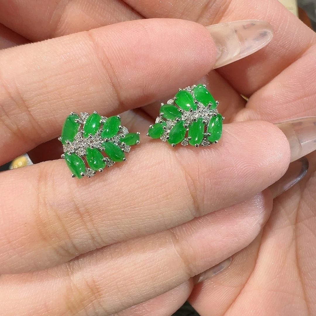 【闪购商品】18K金镶嵌翡翠耳饰