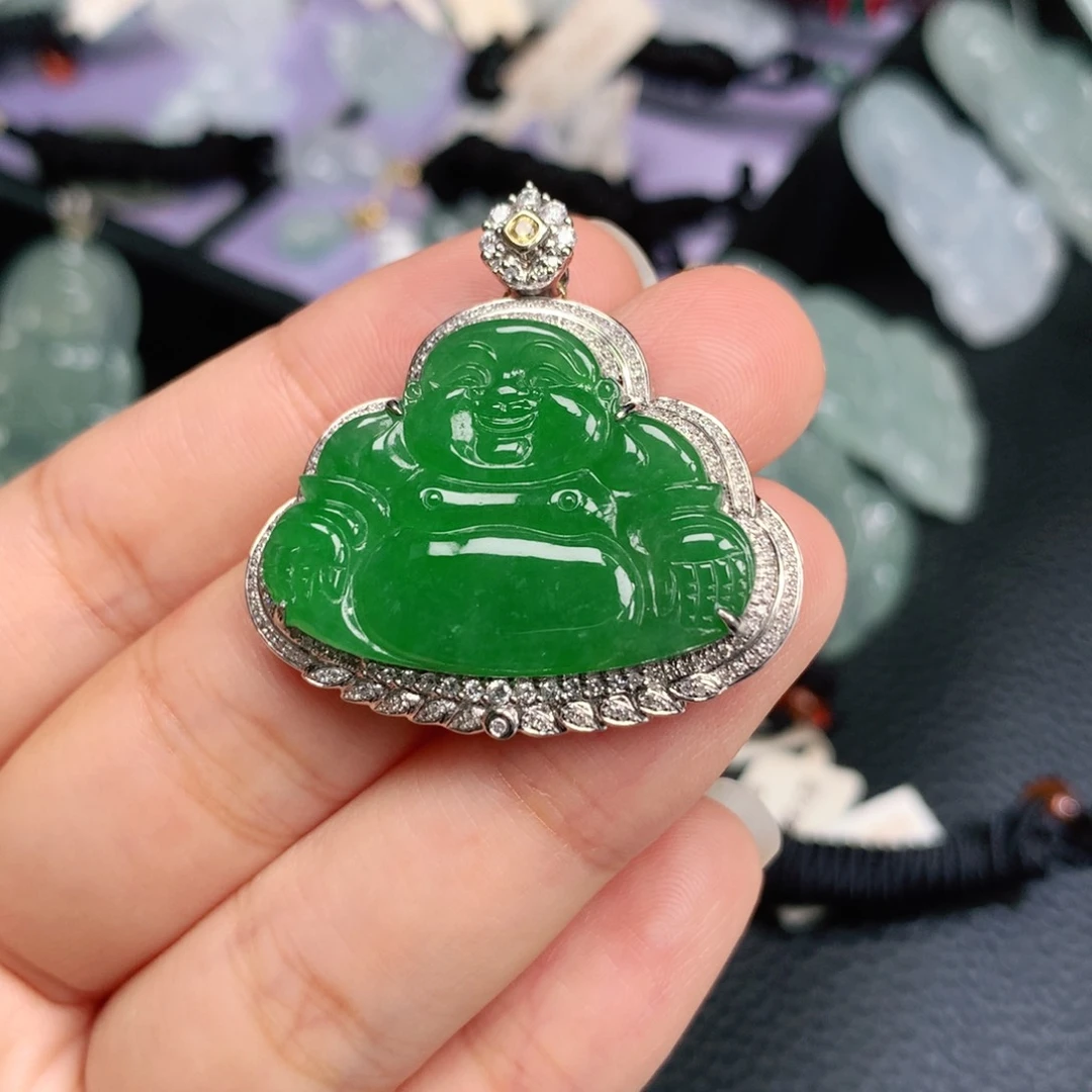 颈饰18K金镶嵌翡翠佛公