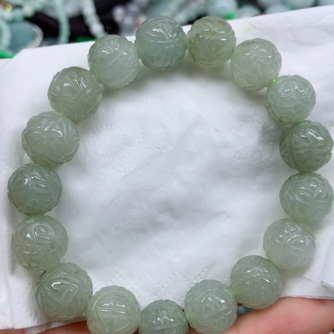 翡翠未镶嵌颈饰珠子