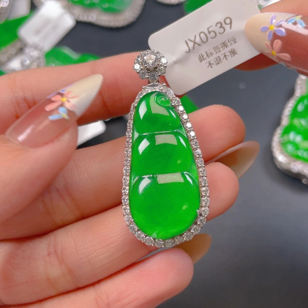 【闪购商品】颈饰银S925镶嵌翡翠翡翠