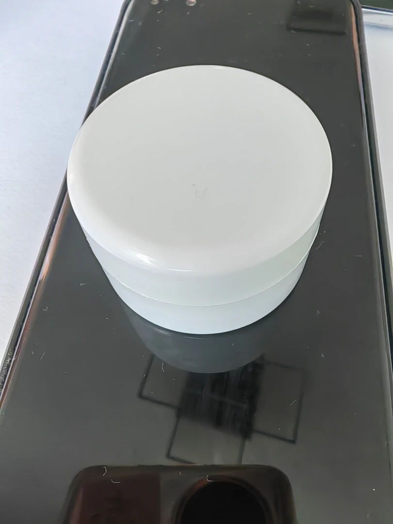 去豆豆淡绿色膏膏瓶子