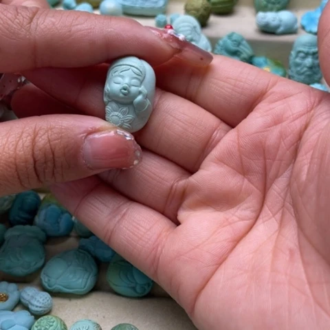 【闪购商品】绿松石颈饰未镶嵌