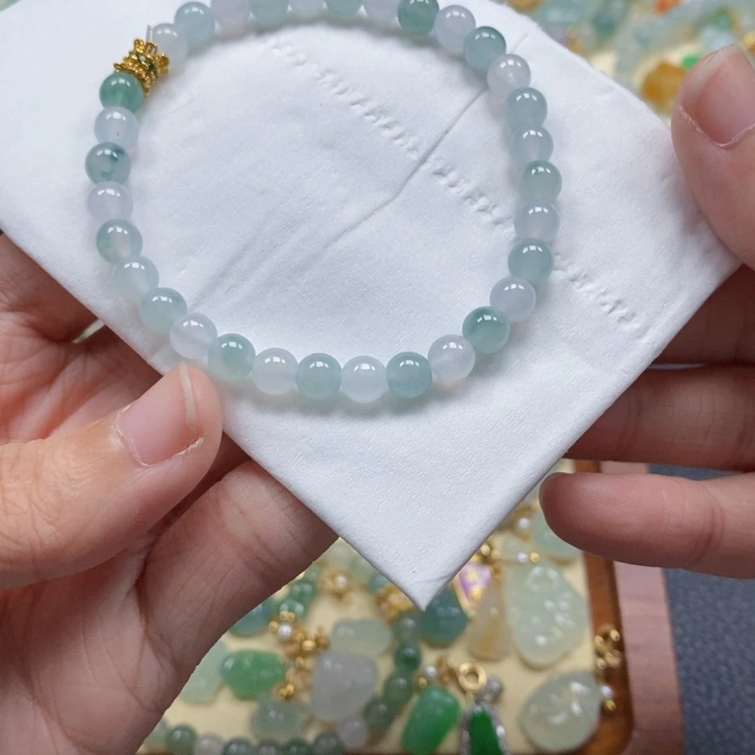 翡翠未镶嵌颈饰闪