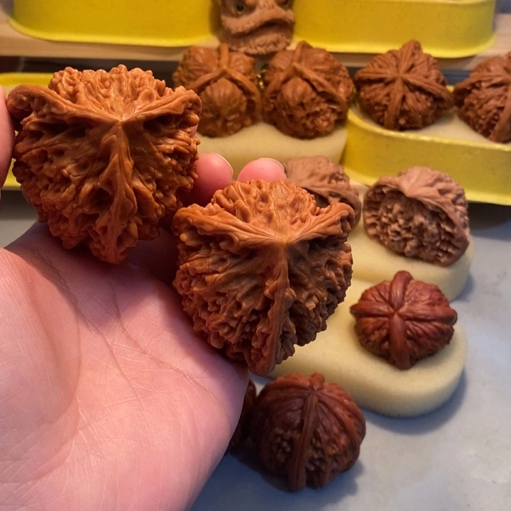 c***z吊坠文玩核桃jhhhhjhbb