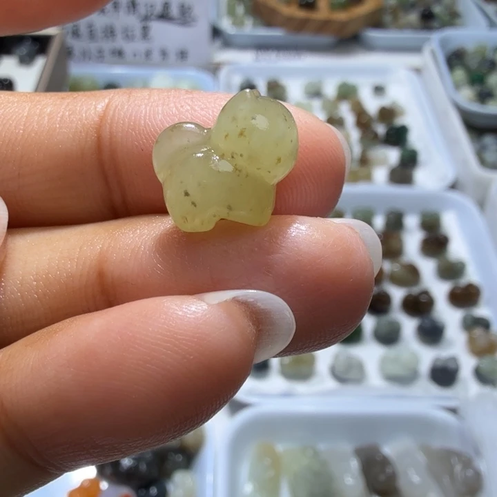 和田玉未镶嵌珠宝奇石