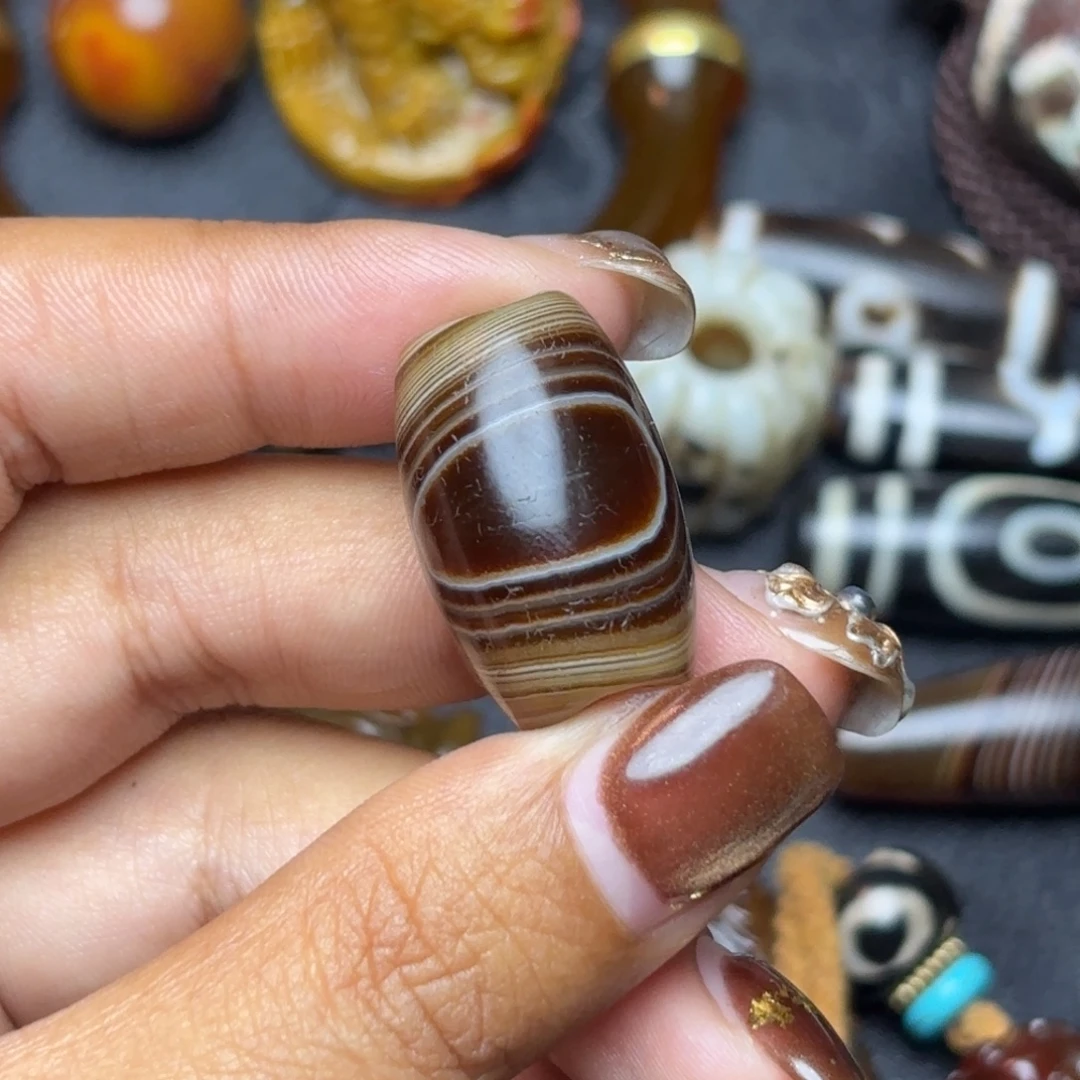 十***”玛瑙/玉髓未镶嵌颈饰