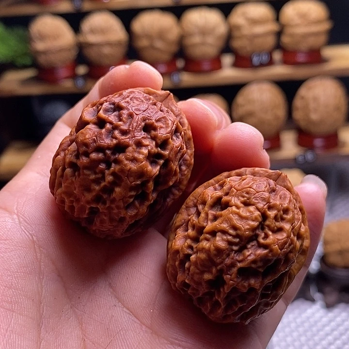 文玩核桃吊坠七彩元宝30