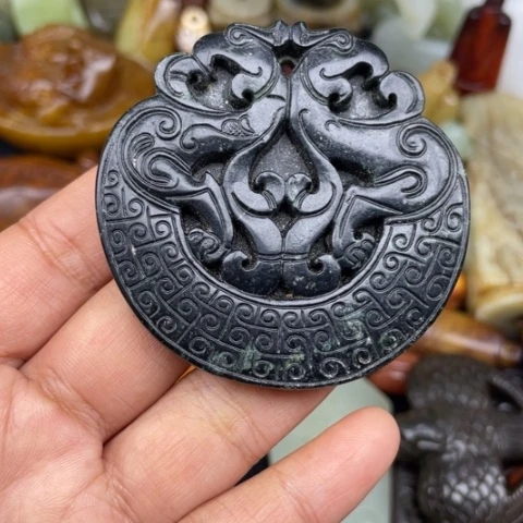 蛇纹石玉未镶嵌颈饰68