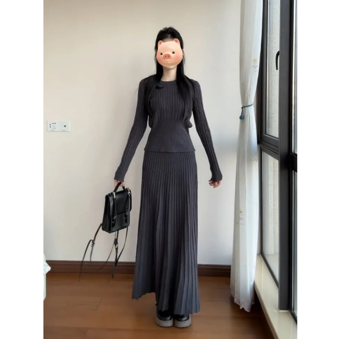 巨好看独特漂亮深秋冬装一整套小香风圆领灰色毛衣半身裙两件套装