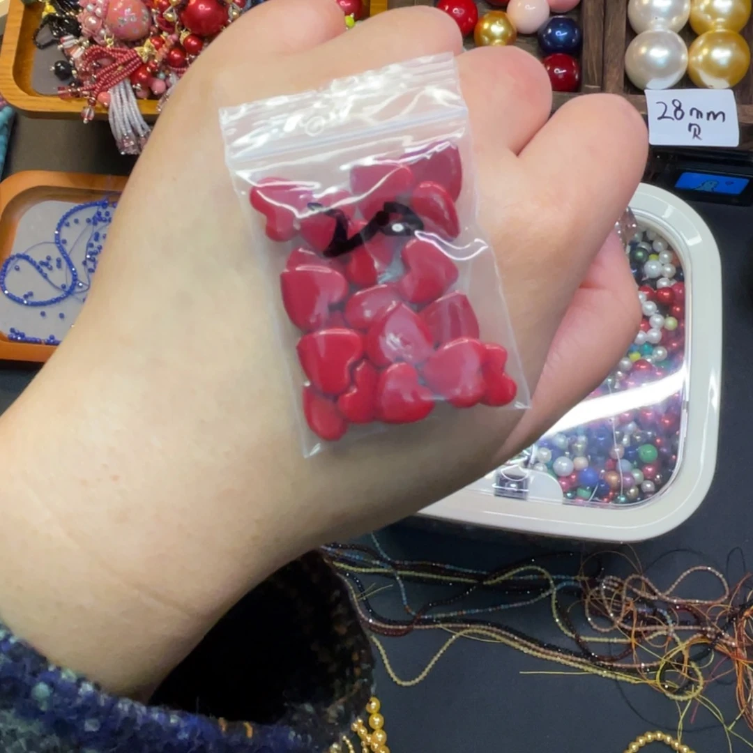 贝珠爱心花片大红色20片手工配珠