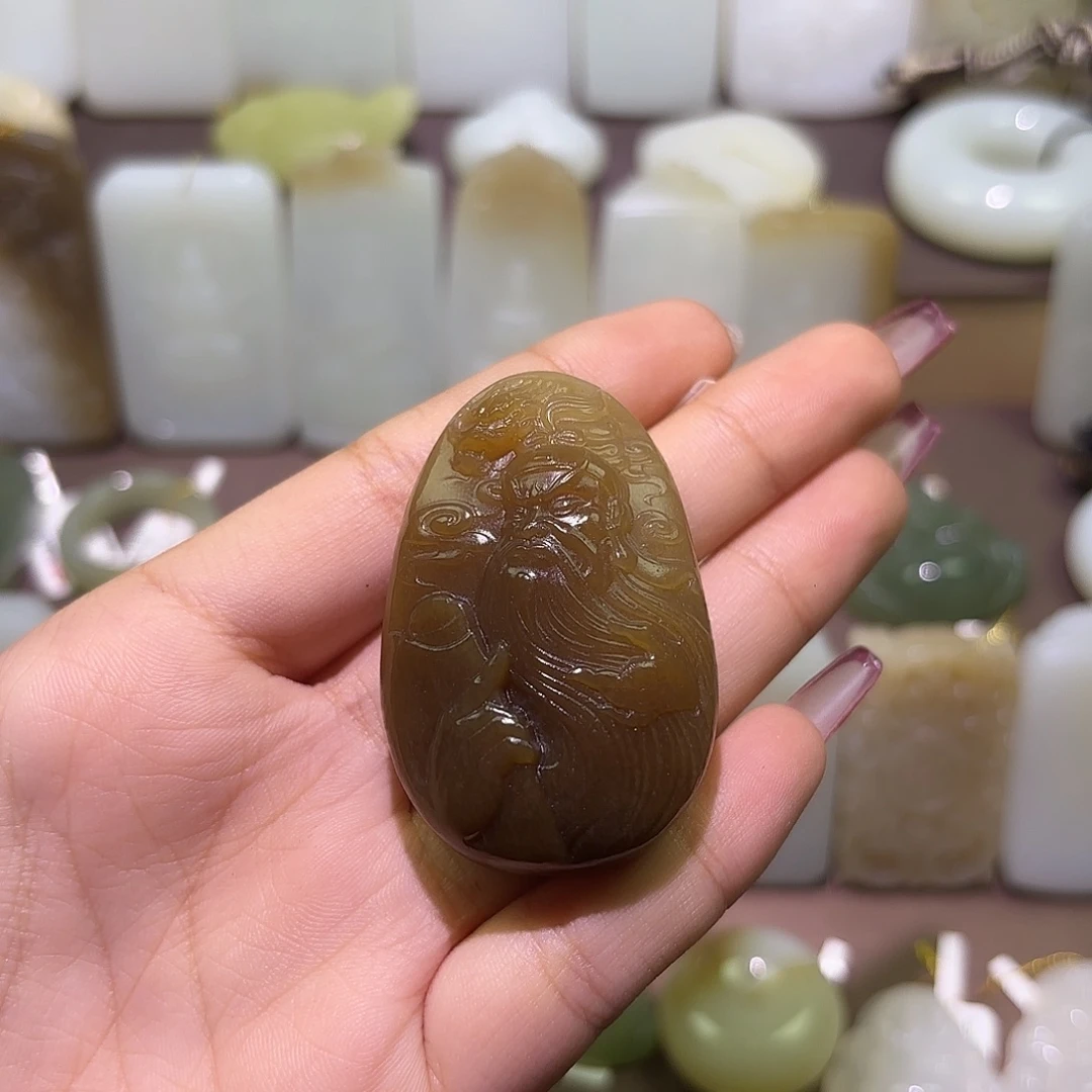 用***0和田玉未镶嵌颈饰