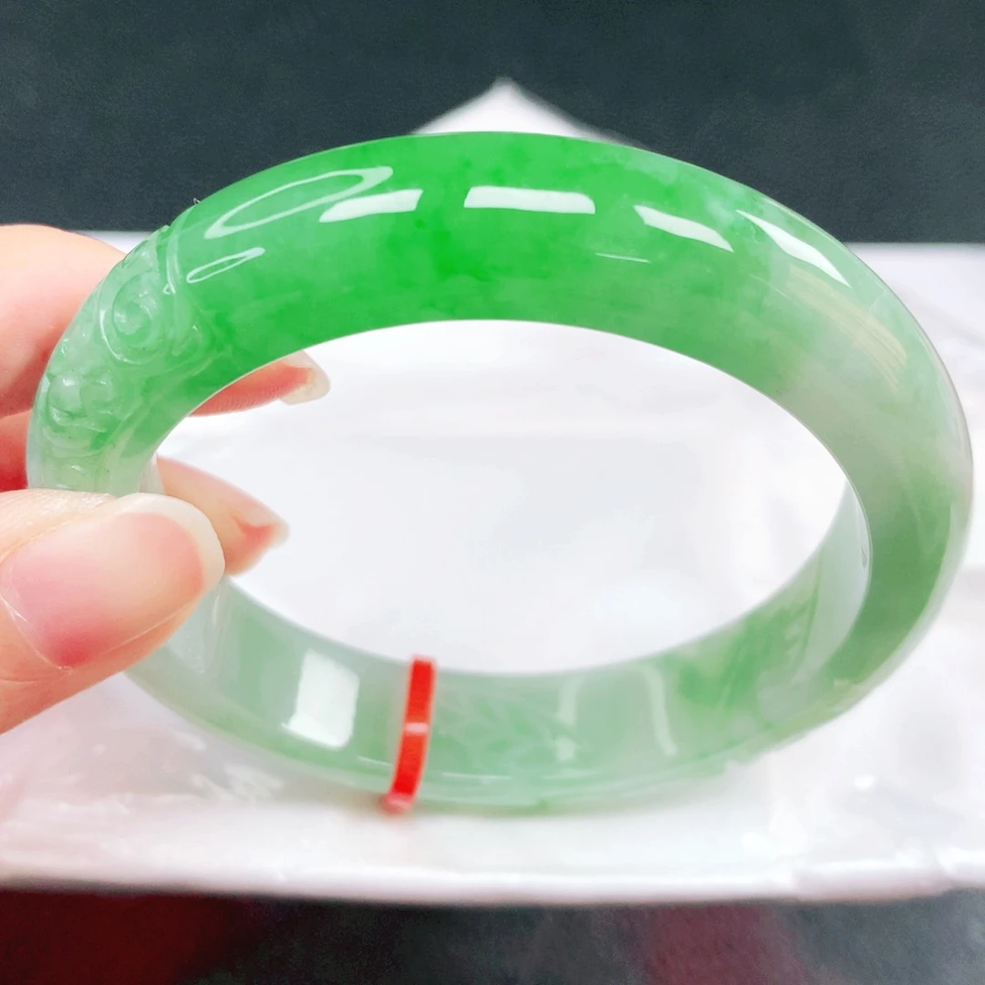 翡翠未镶嵌手镯57圈