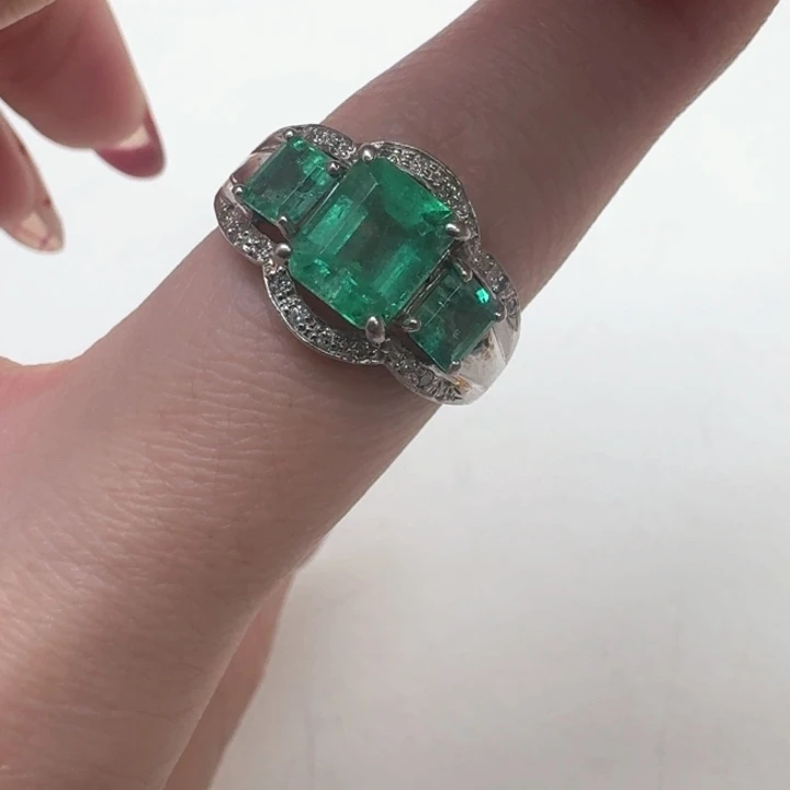 祖母绿戒指未镶嵌