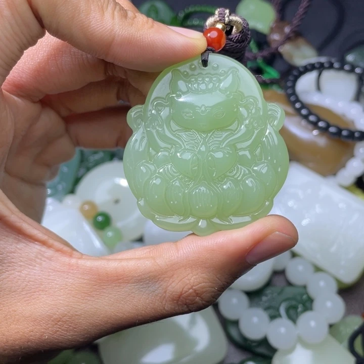 颈饰未镶嵌和田玉