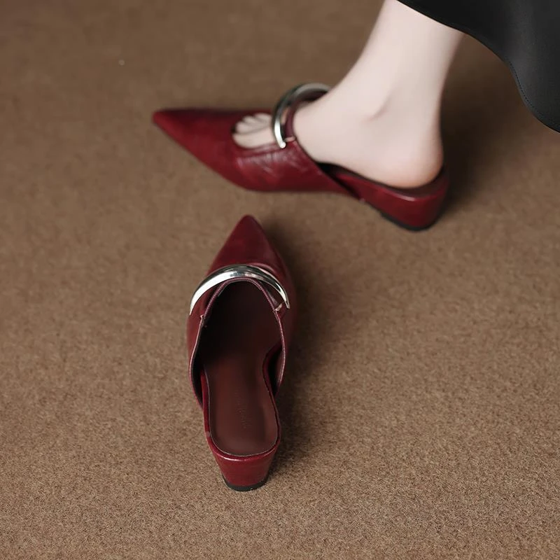 包头半拖女士外穿2025夏新款超火尖头洋气时髦时尚坡跟凉拖鞋