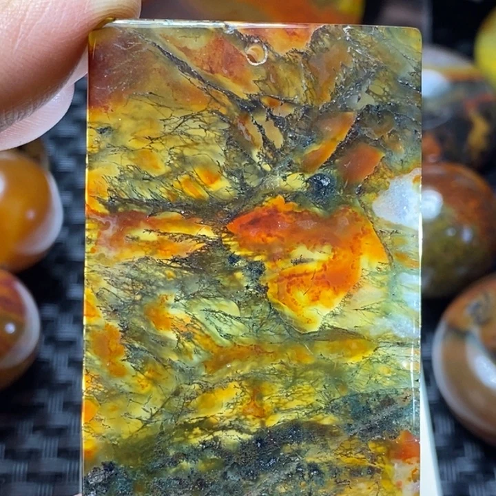 玛瑙/玉髓颈饰足铂镶嵌