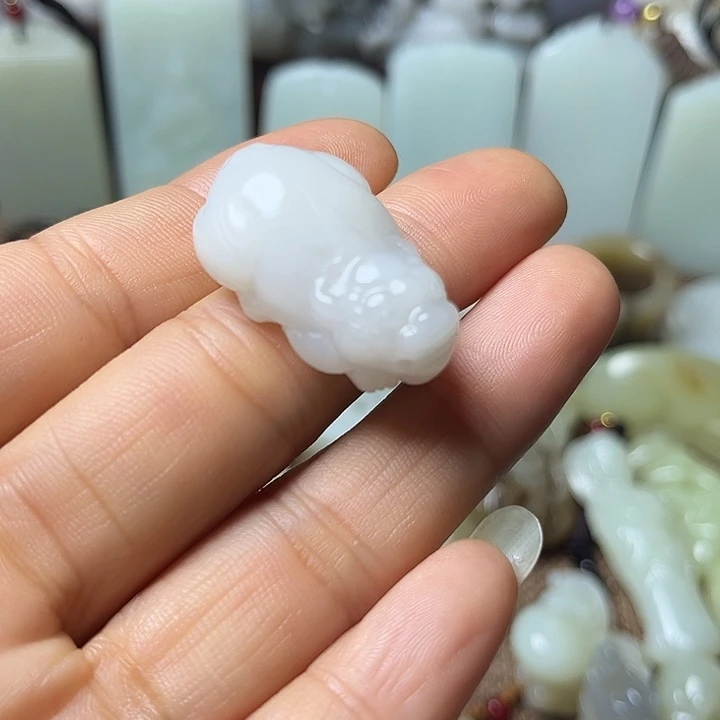 和田玉（黄玉）未镶嵌颈饰