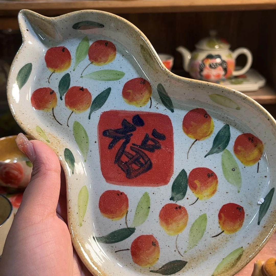 瓷片红红火火过大年