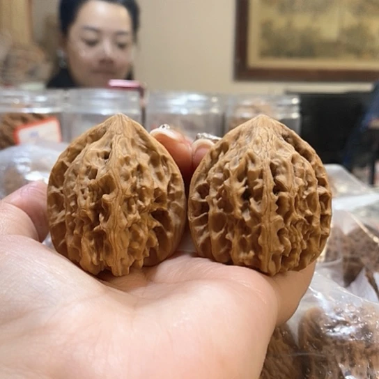 文玩核桃吊坠43鸡心有修