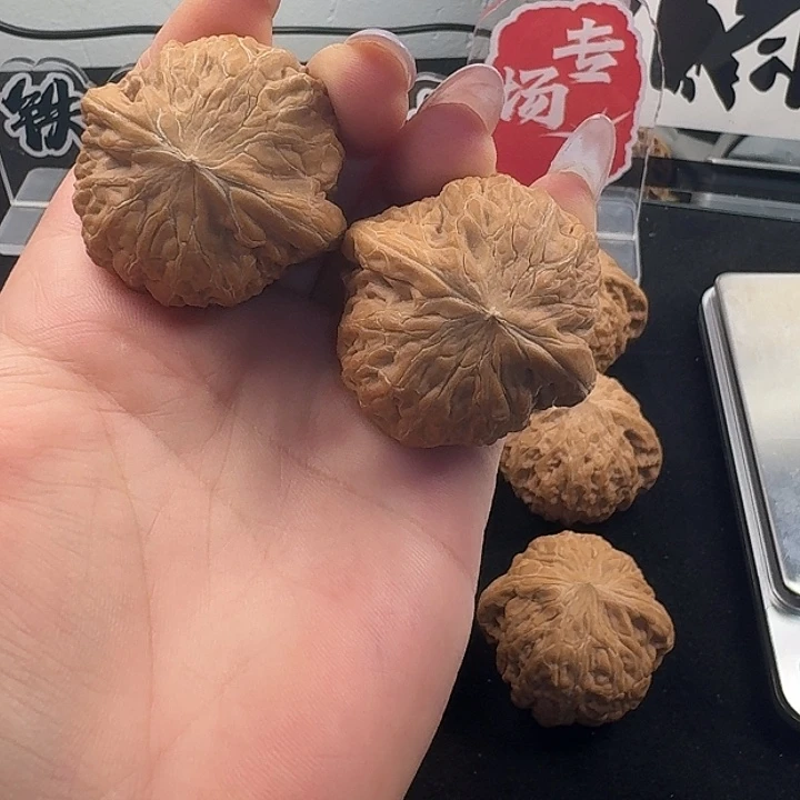 酒***年文玩核桃吊坠铁锤妹妹39尺