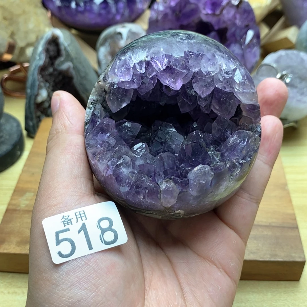 未镶嵌水晶大型摆件（非配饰）