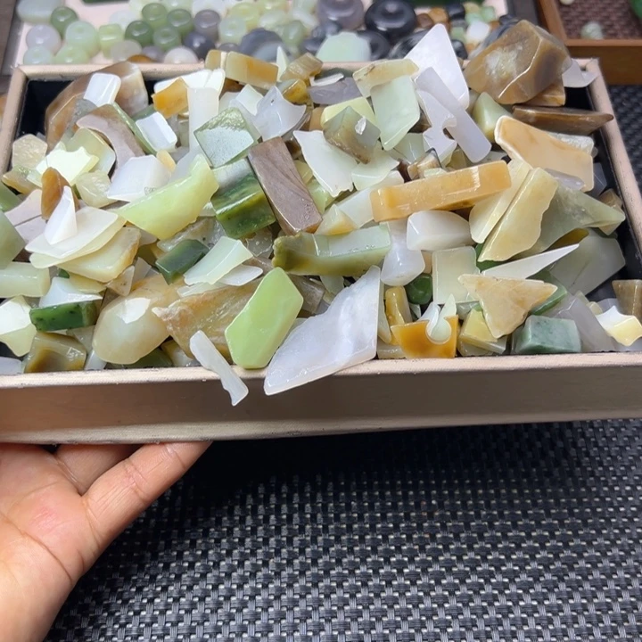 ,***狼未镶嵌和田玉（糖玉）珠宝半成品