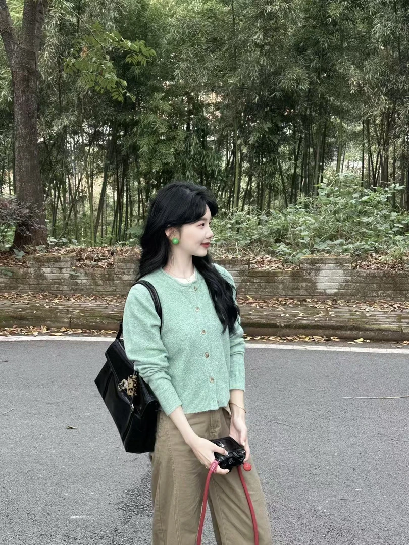 2025秋冬新款韩系绿色针织毛衣开衫女毛衣上衣百搭阔腿裤两件套