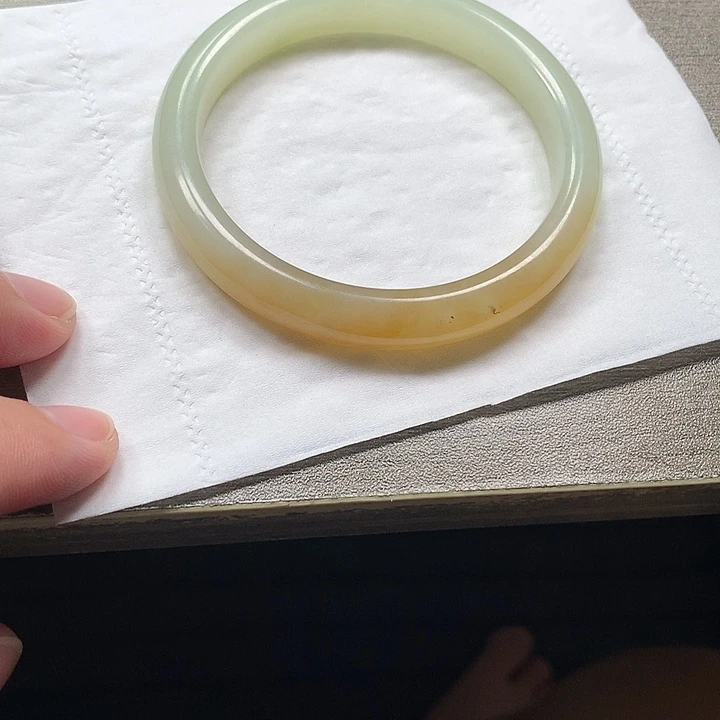 和田玉未镶嵌颈饰58.8圈