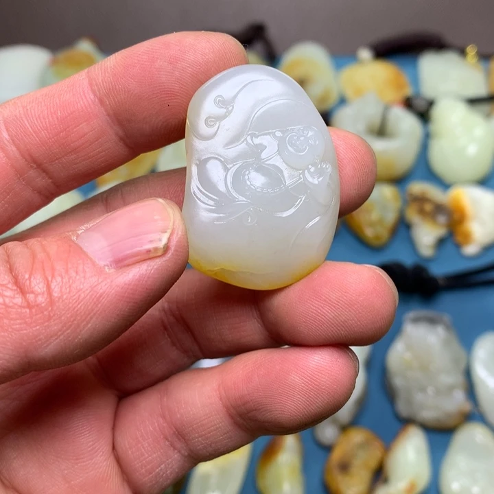 和田玉颈饰未镶嵌