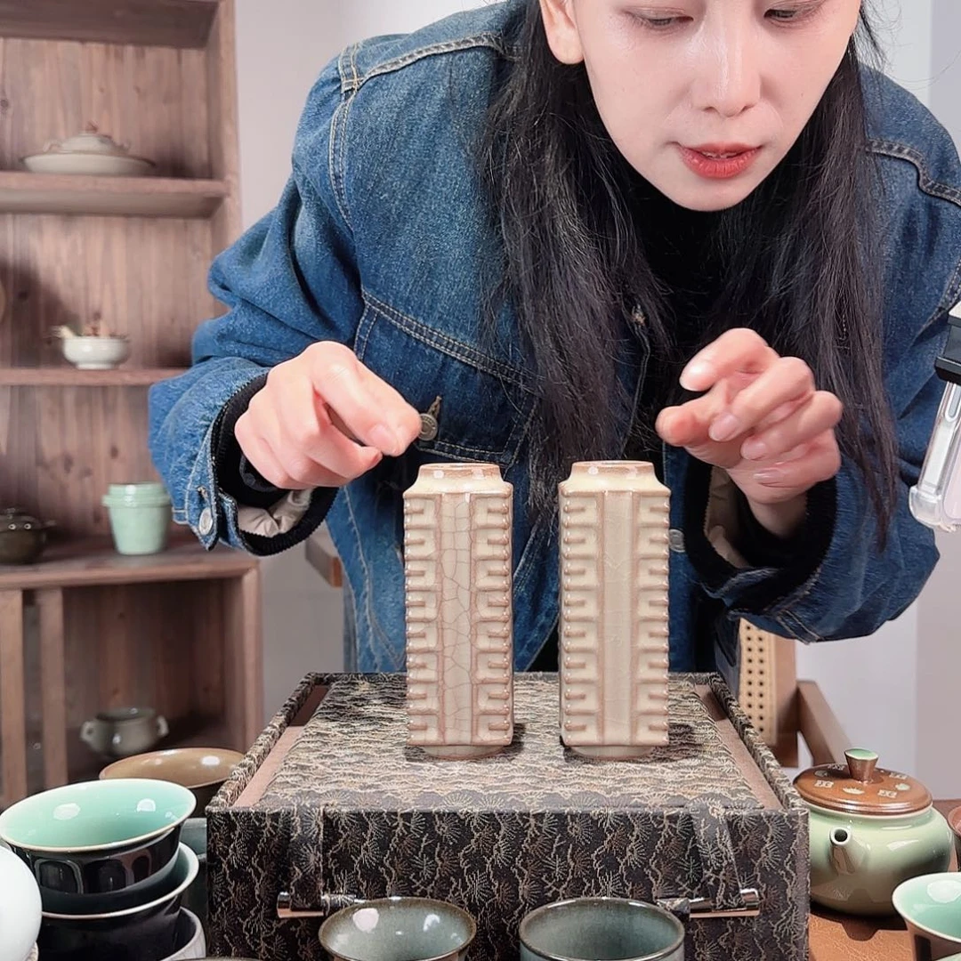 其他陶中式瓶两只