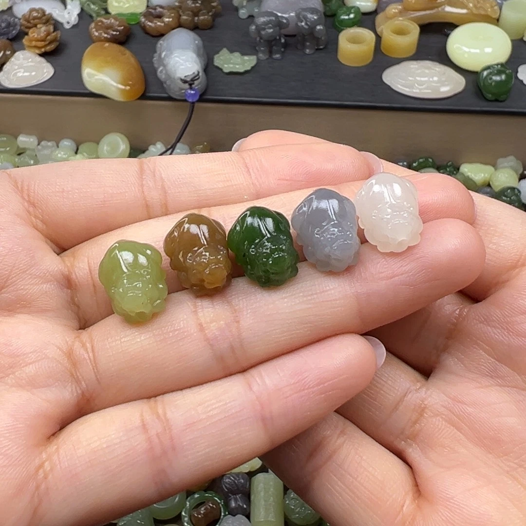 和田玉未镶嵌颈饰128一个多样性发其一