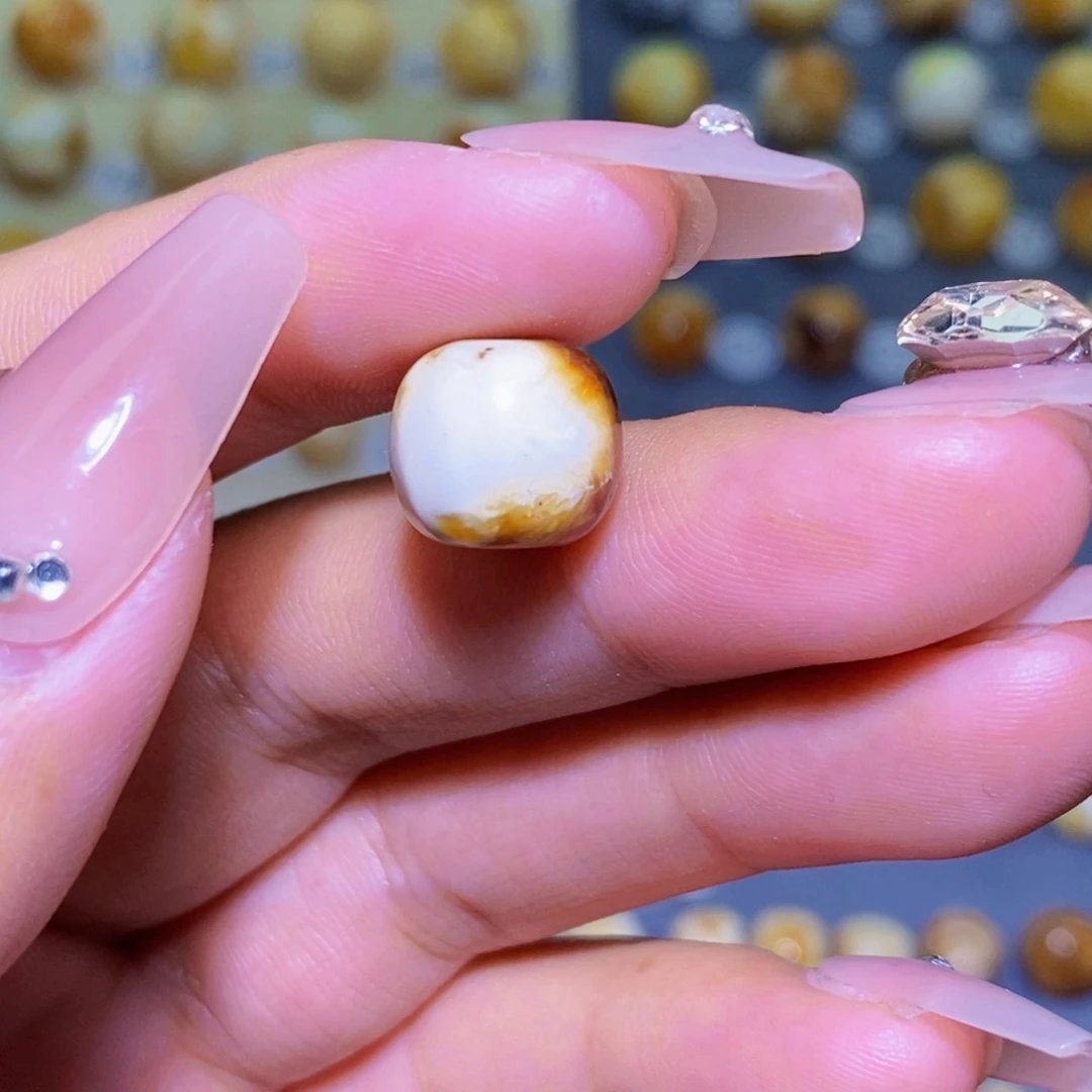 琥珀裸石未镶嵌闲***孩琥珀蜜蜡