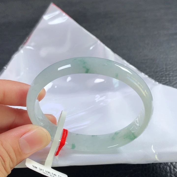 翡翠未镶嵌手镯（贵妃镯）56➕