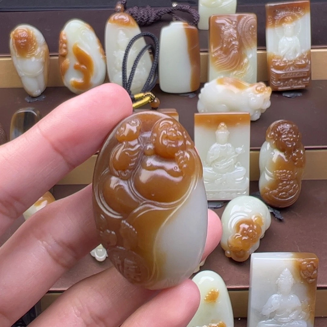 小***小和田玉（糖玉）未镶嵌颈饰