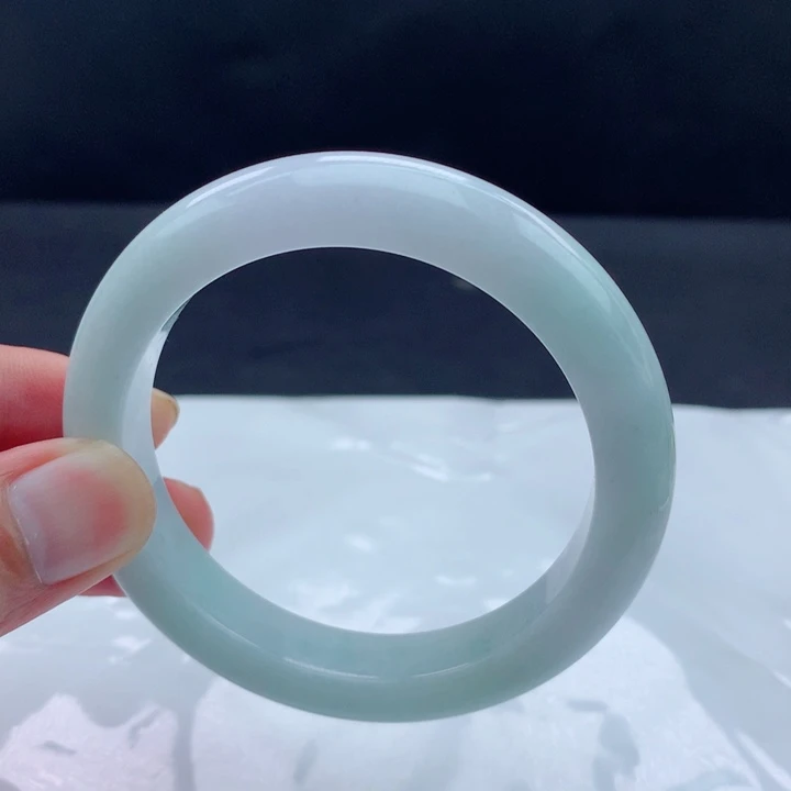 翡翠手镯未镶嵌57翡翠手镯