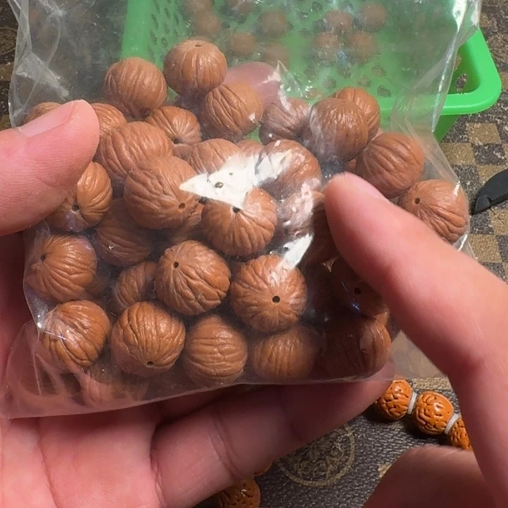 逸***昂吊坠猴头核桃66666666