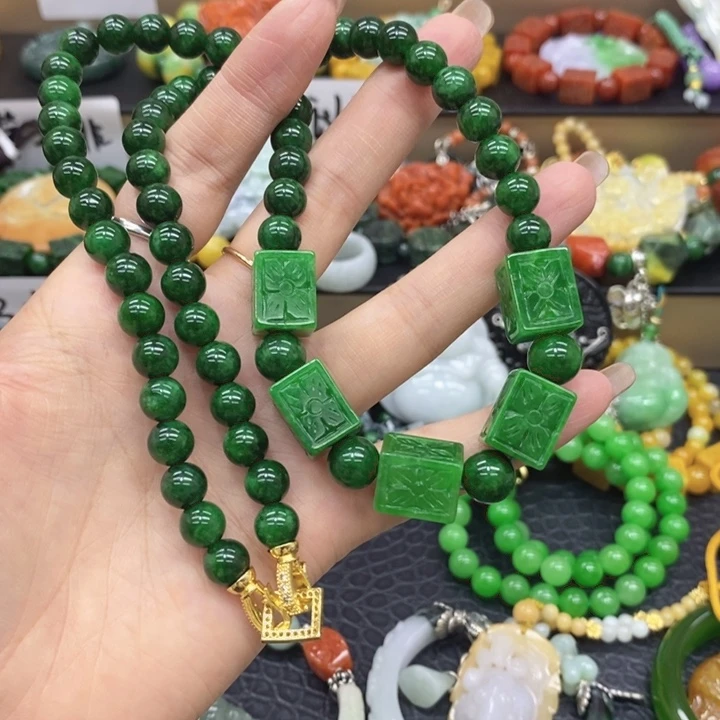 红***裙翡翠未镶嵌颈饰项链2