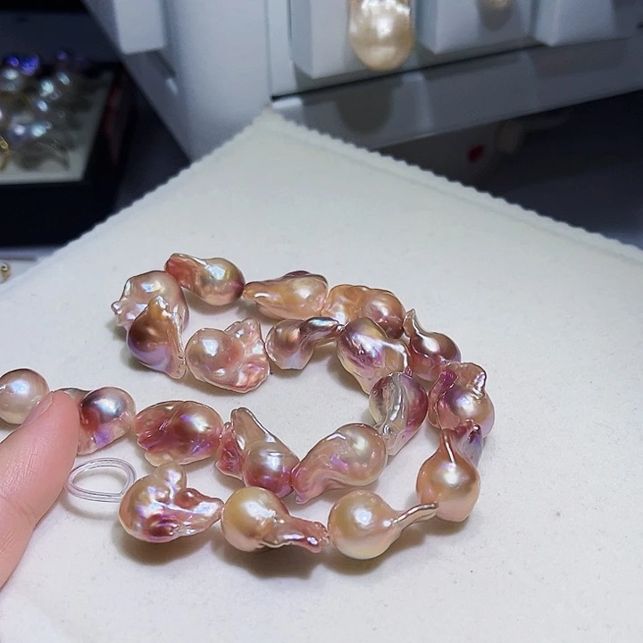 淡水珍珠颈饰银S925镶嵌小**太