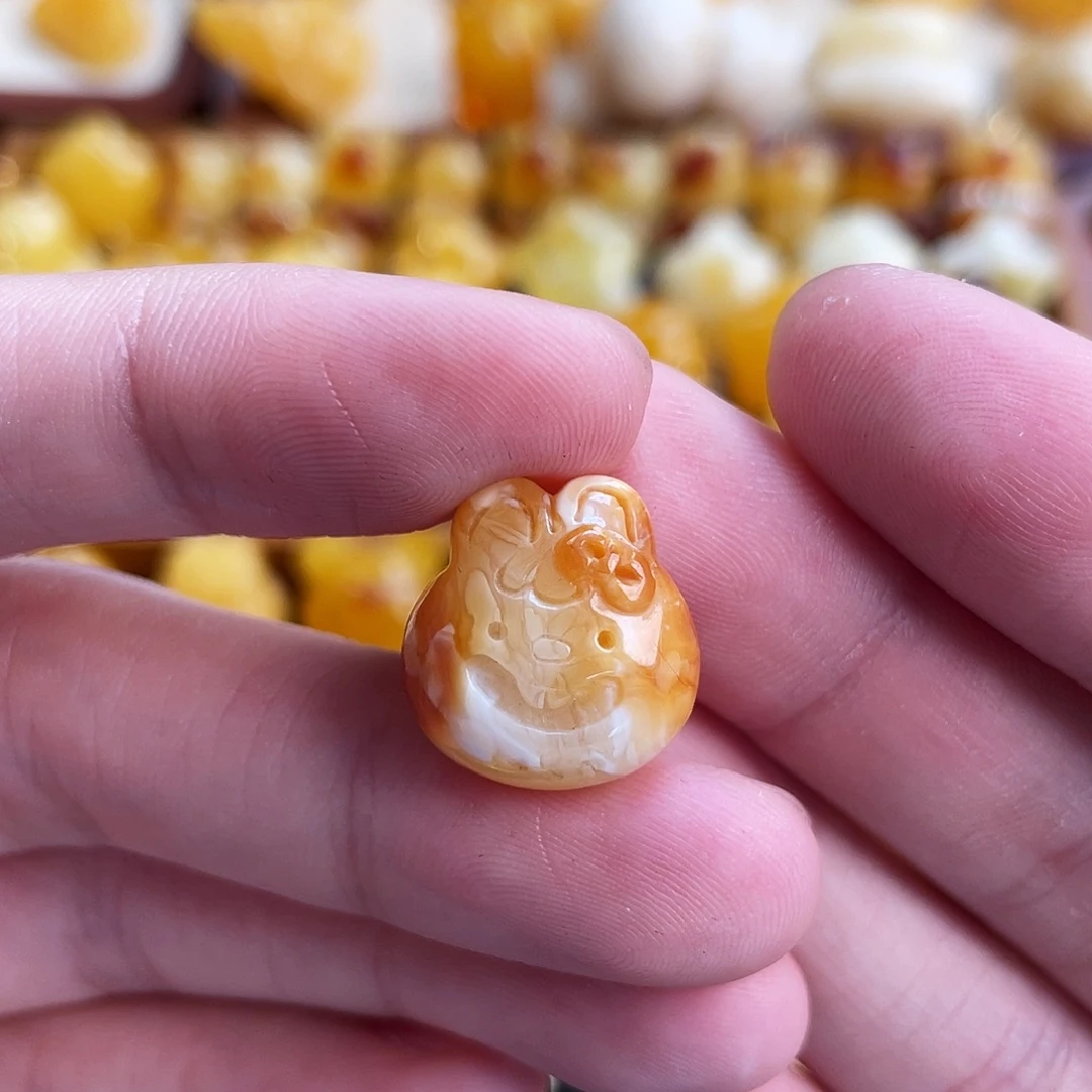 琥珀未镶嵌珠宝奇石