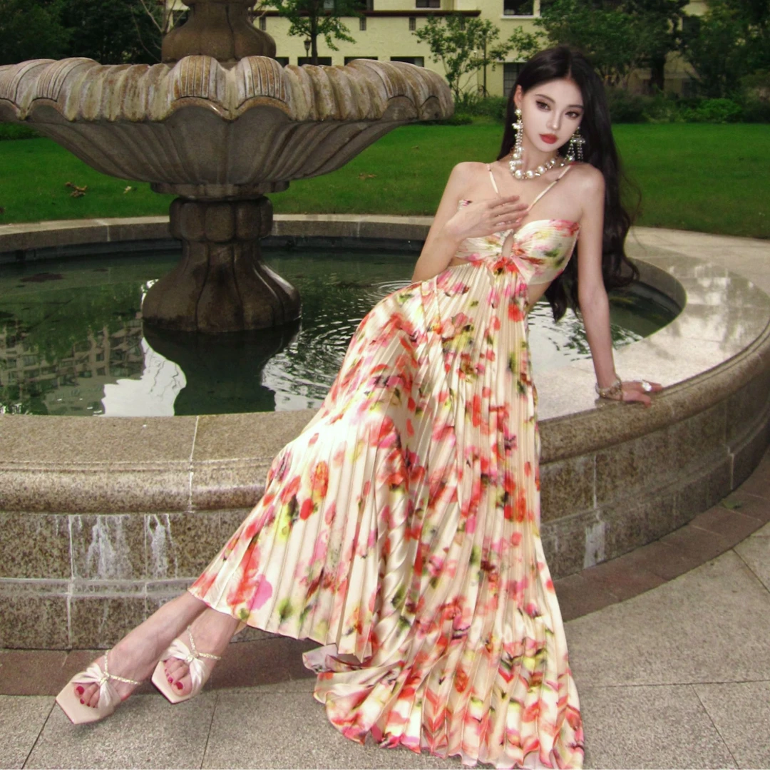 YoungerLady越南法式多巴胺穿搭挂脖印花夕阳裙性感露肩碎花裙