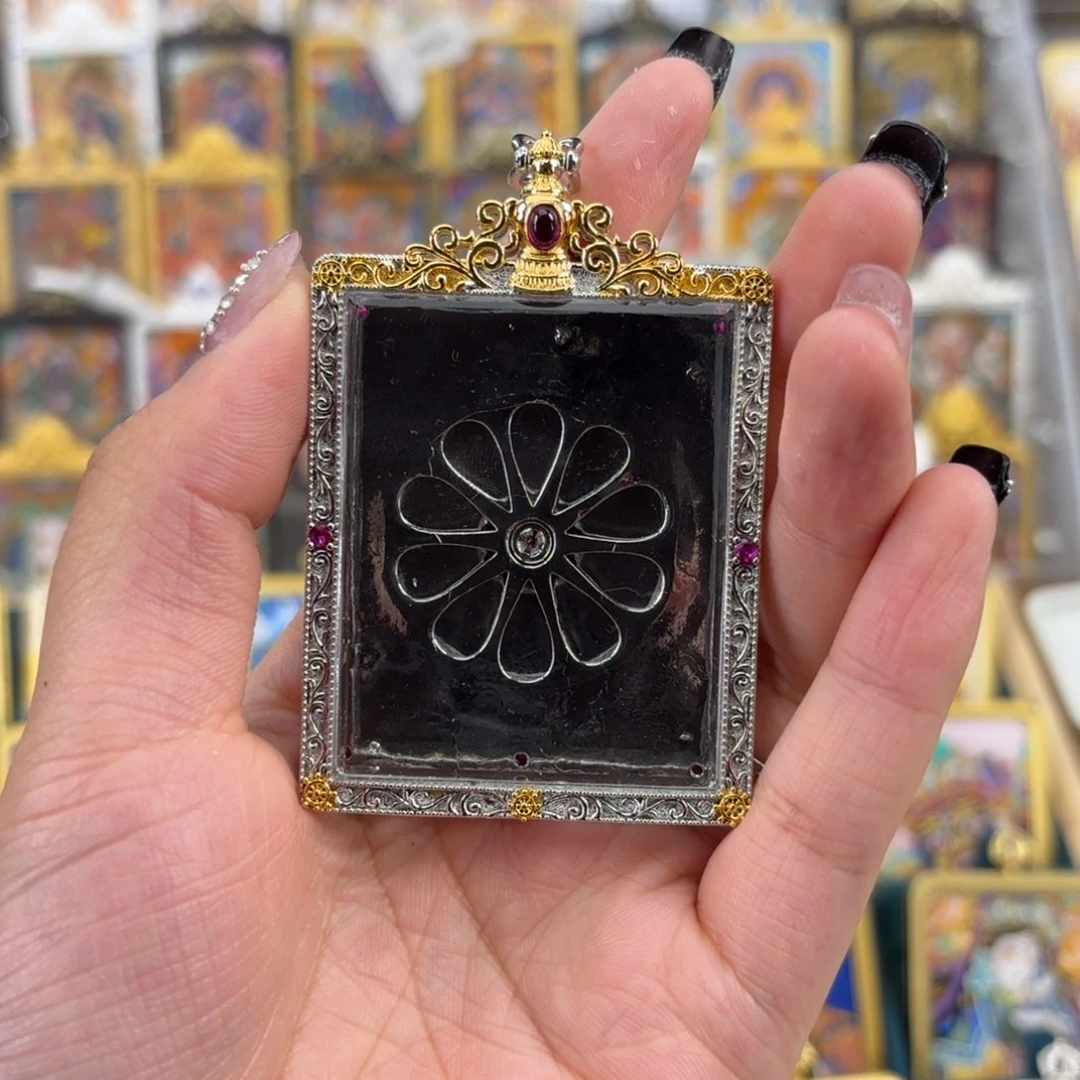 吊坠?****卫初手绘唐卡嘎乌盒