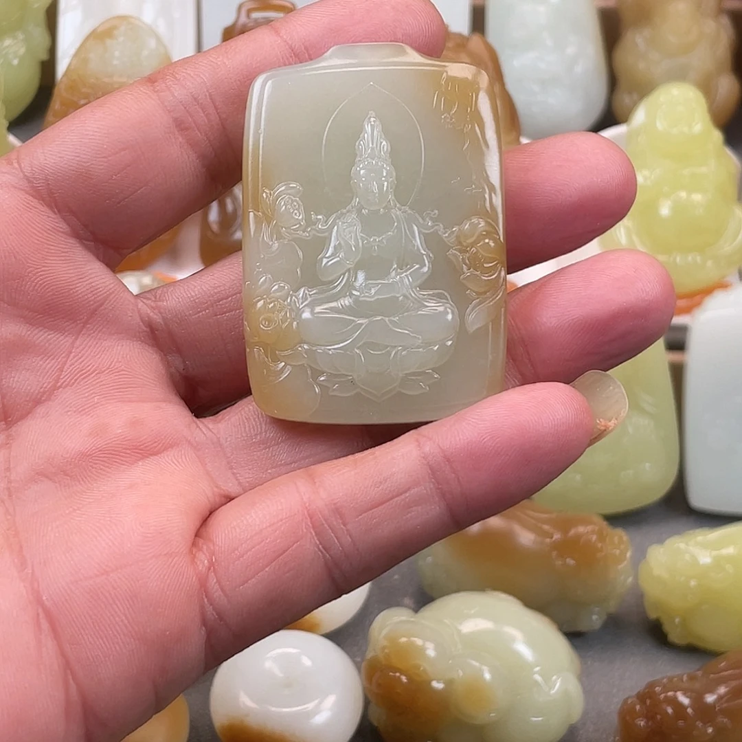 晓***风颈饰未镶嵌和田玉