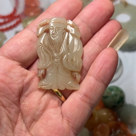和田玉（糖玉）颈饰未镶嵌用****6