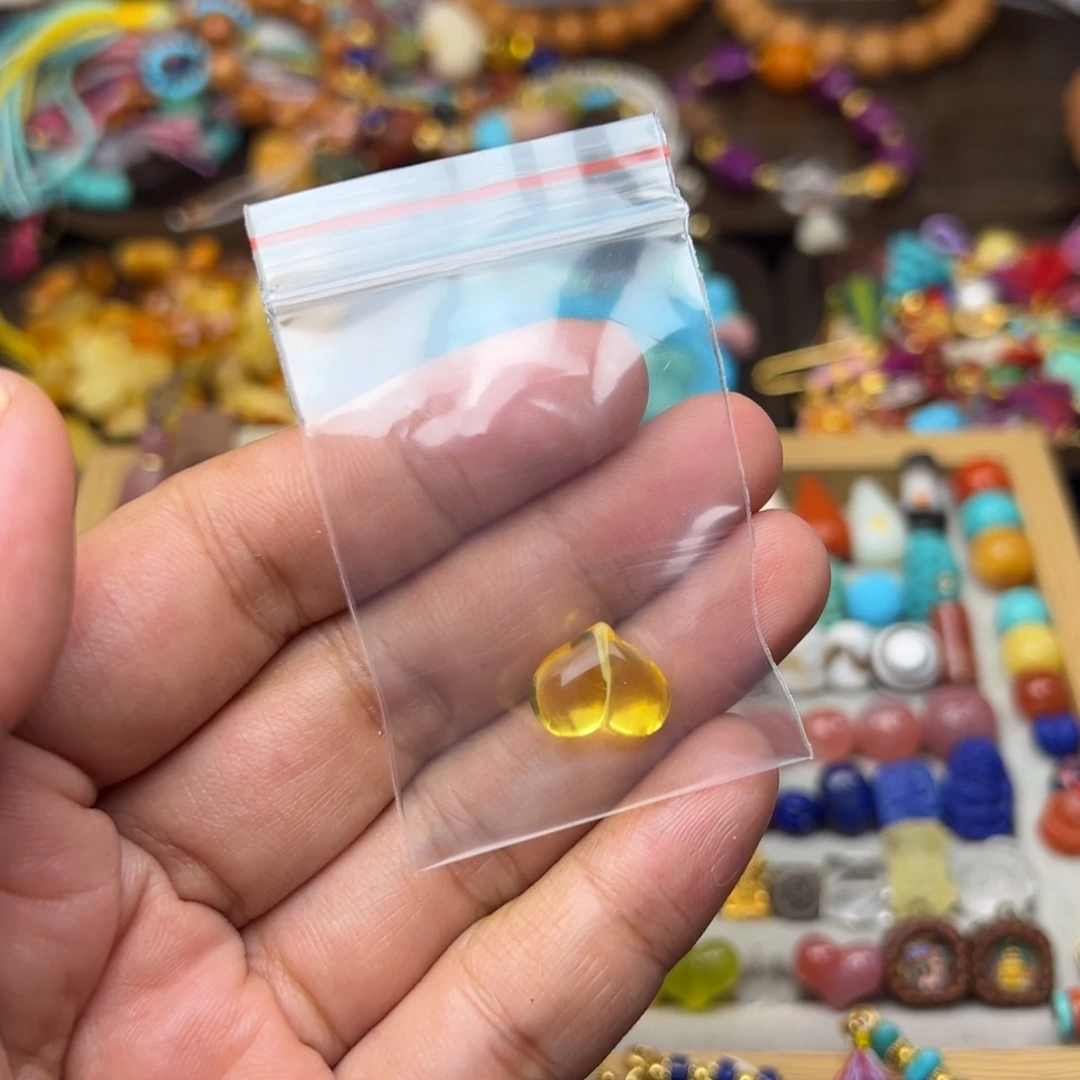 是***阿金珀未镶嵌裸石爱心