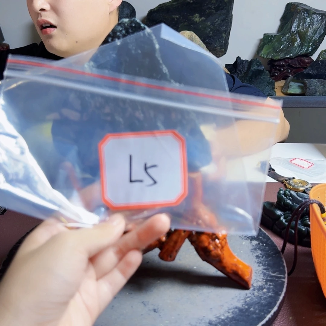 如***风蛇纹石玉未镶嵌原石料