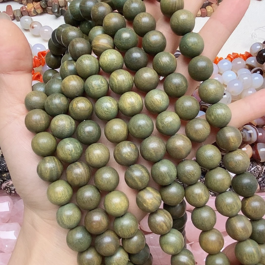 玛瑙/玉髓未镶嵌珠宝半成品卡十二绿檀一条
