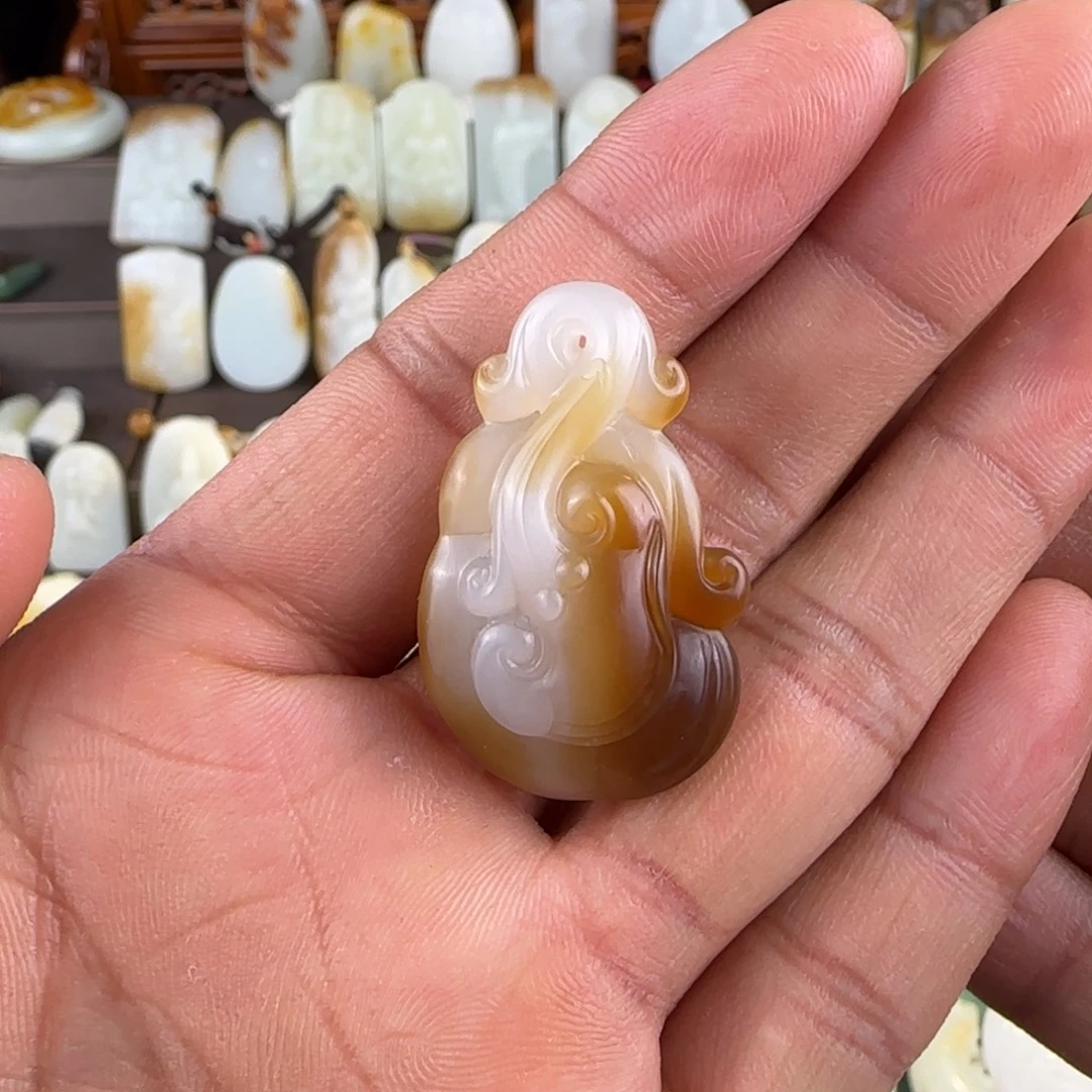 和田玉（糖玉）未镶嵌颈饰