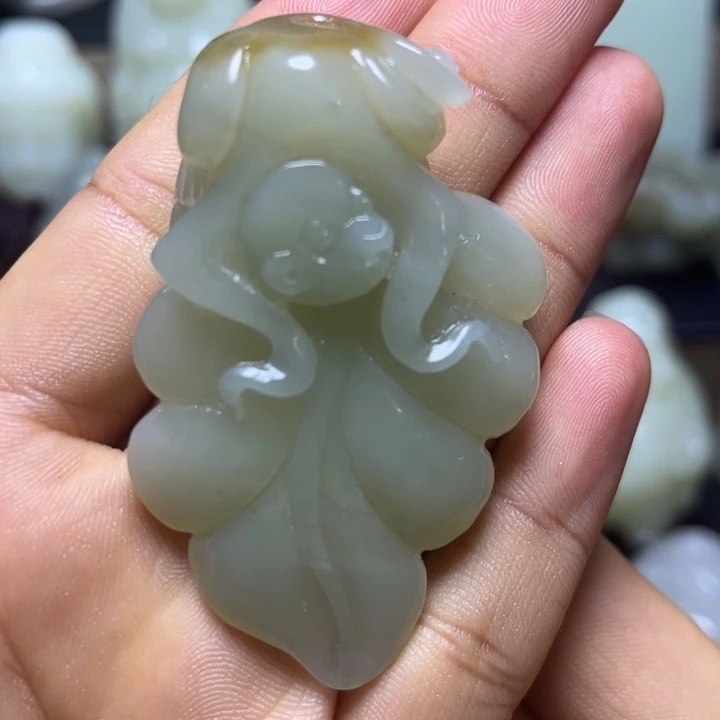 和田玉未镶嵌颈饰