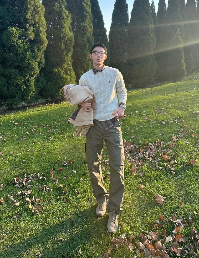 圆领毛衣 长袖男女同款 满 细节