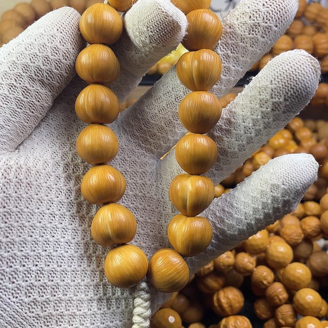 猴头核桃吊坠屁桃